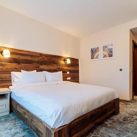 Hotel River & 3*